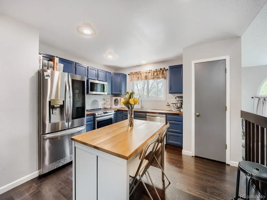 17572 Wesley Place Aurora CO 80013