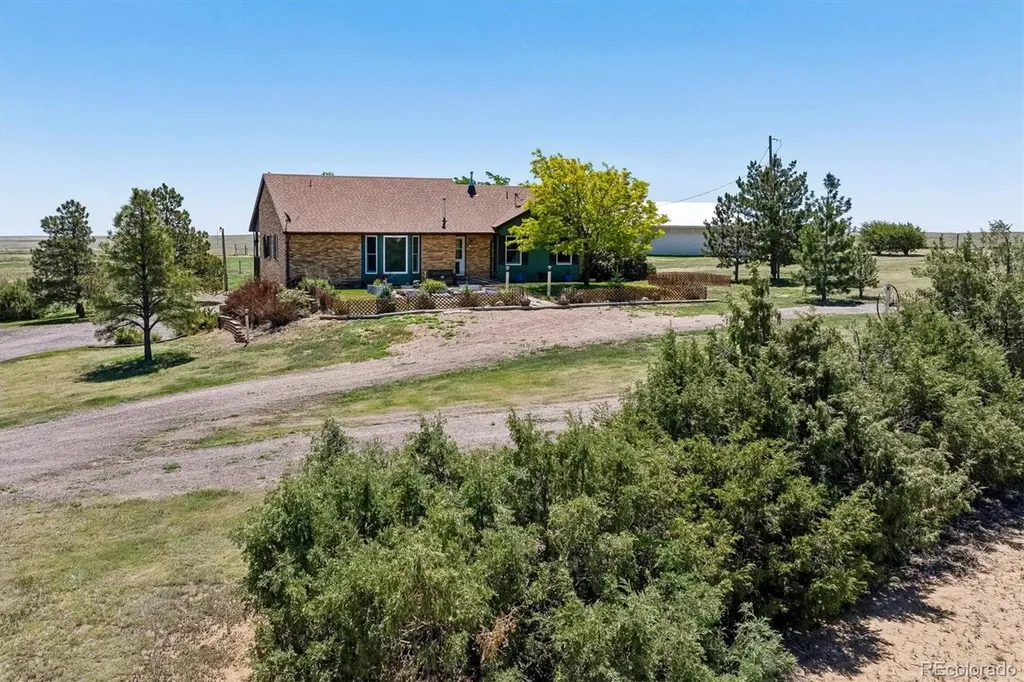 45412 Sun Country Drive Elizabeth CO 80107