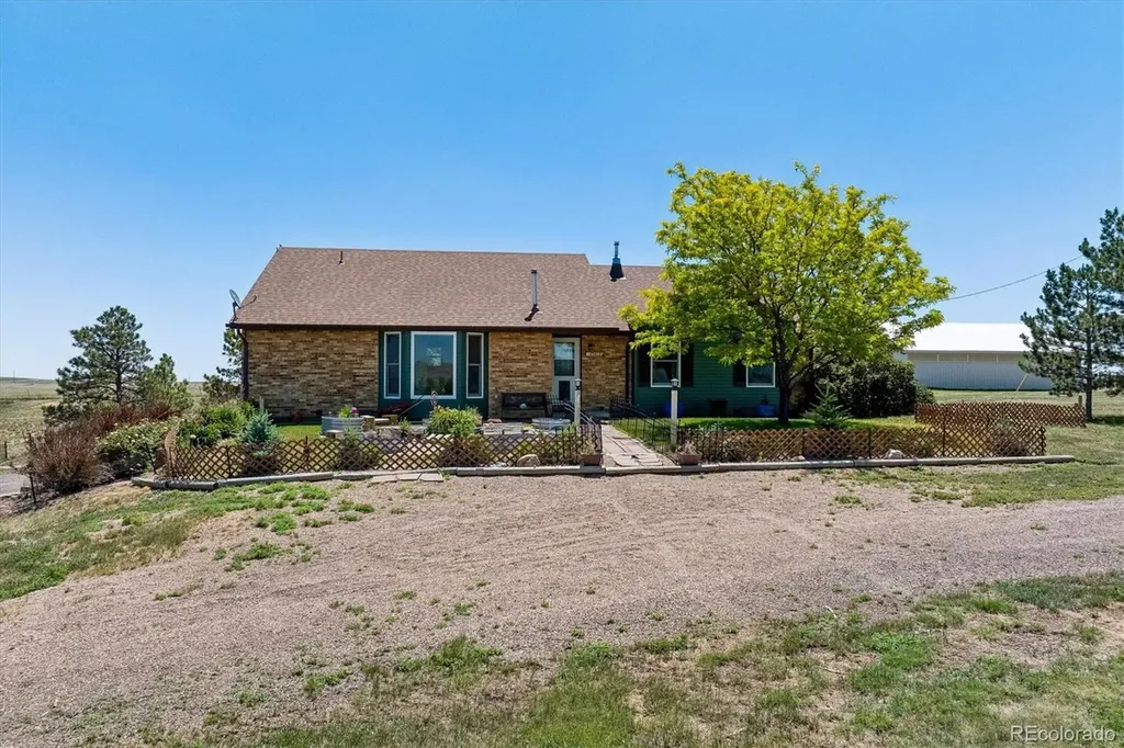45412 Sun Country Drive Elizabeth CO 80107