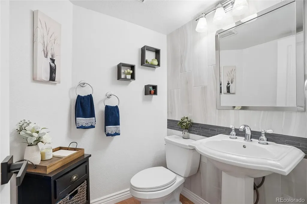 9054 W 103rd Avenue Broomfield CO 80021