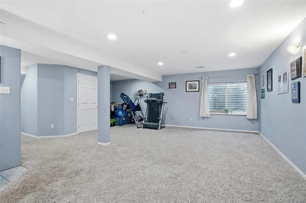 9054 W 103rd Avenue Broomfield CO 80021