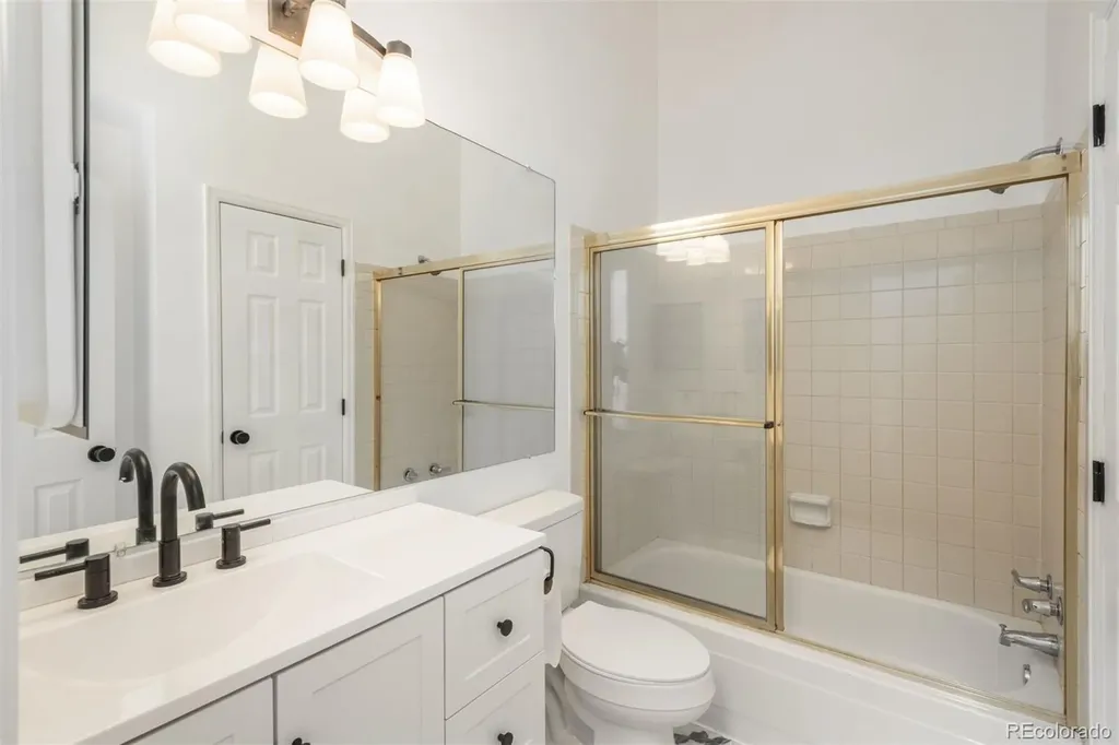 961 S Pitkin Court Aurora CO 80017