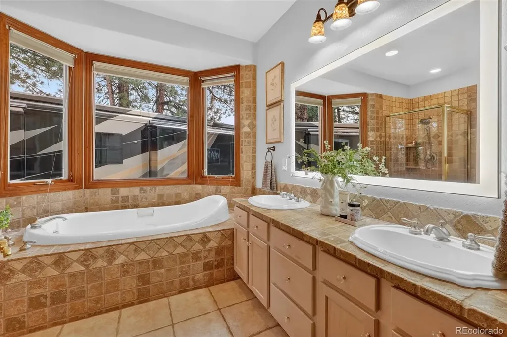 916 Tenderfoot Drive Larkspur CO 80118