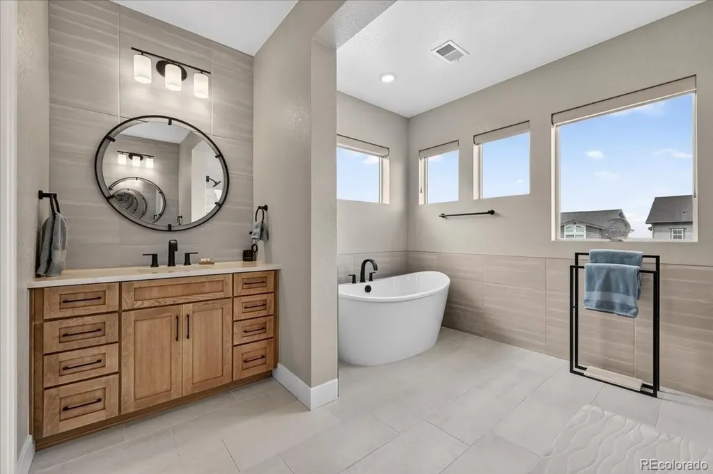 6653 Bridle Creek Point Castle Pines CO 80108