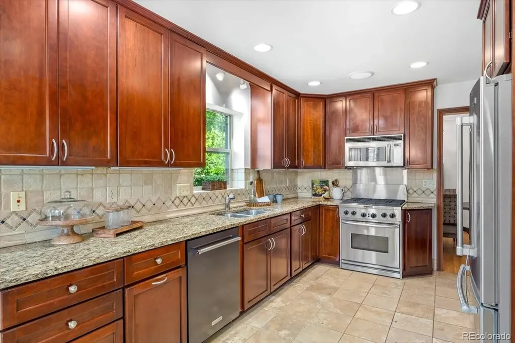 1090 Bonnie Brae Boulevard Denver CO 80209