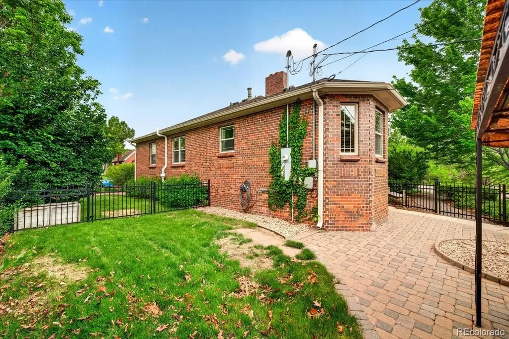 1090 Bonnie Brae Boulevard Denver CO 80209