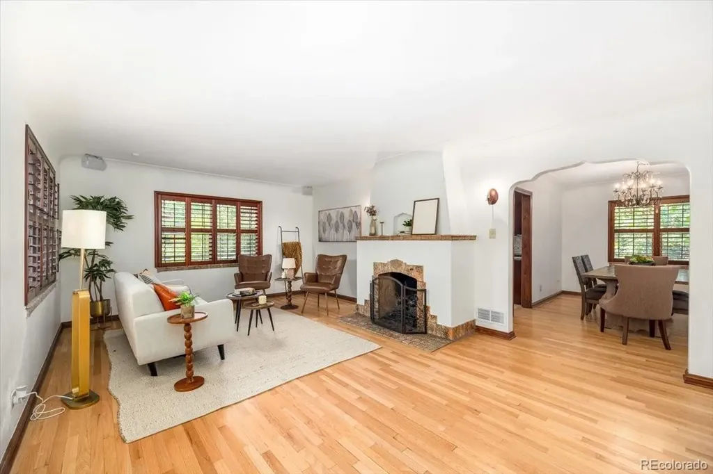 1090 Bonnie Brae Boulevard Denver CO 80209