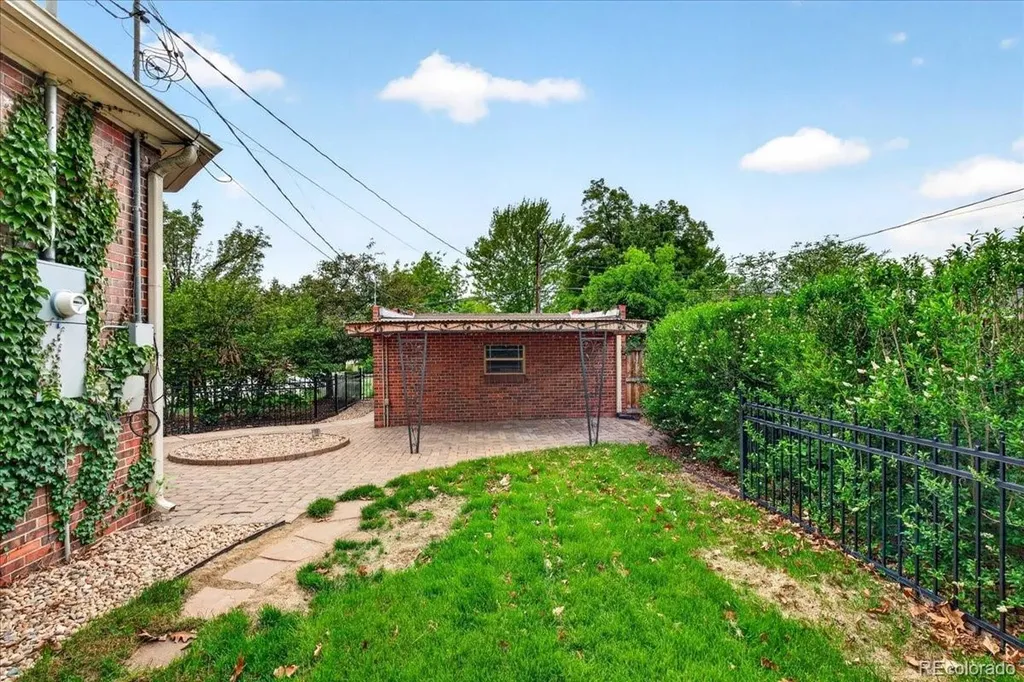 1090 Bonnie Brae Boulevard Denver CO 80209