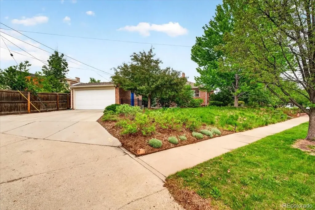 1090 Bonnie Brae Boulevard Denver CO 80209