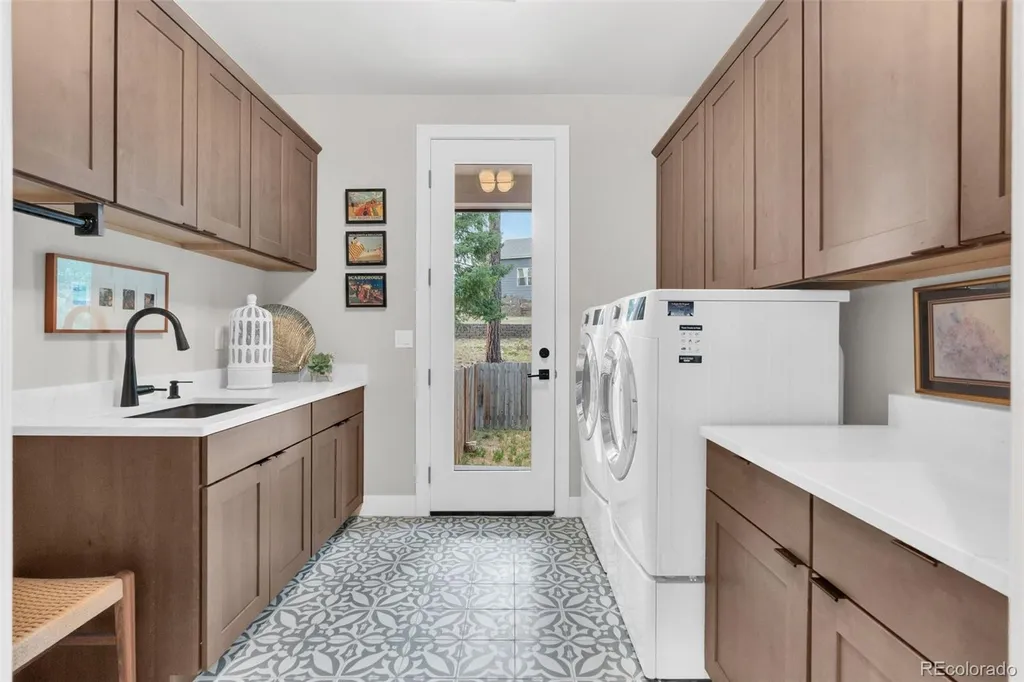 4579 Cheyenne Drive Larkspur CO 80118