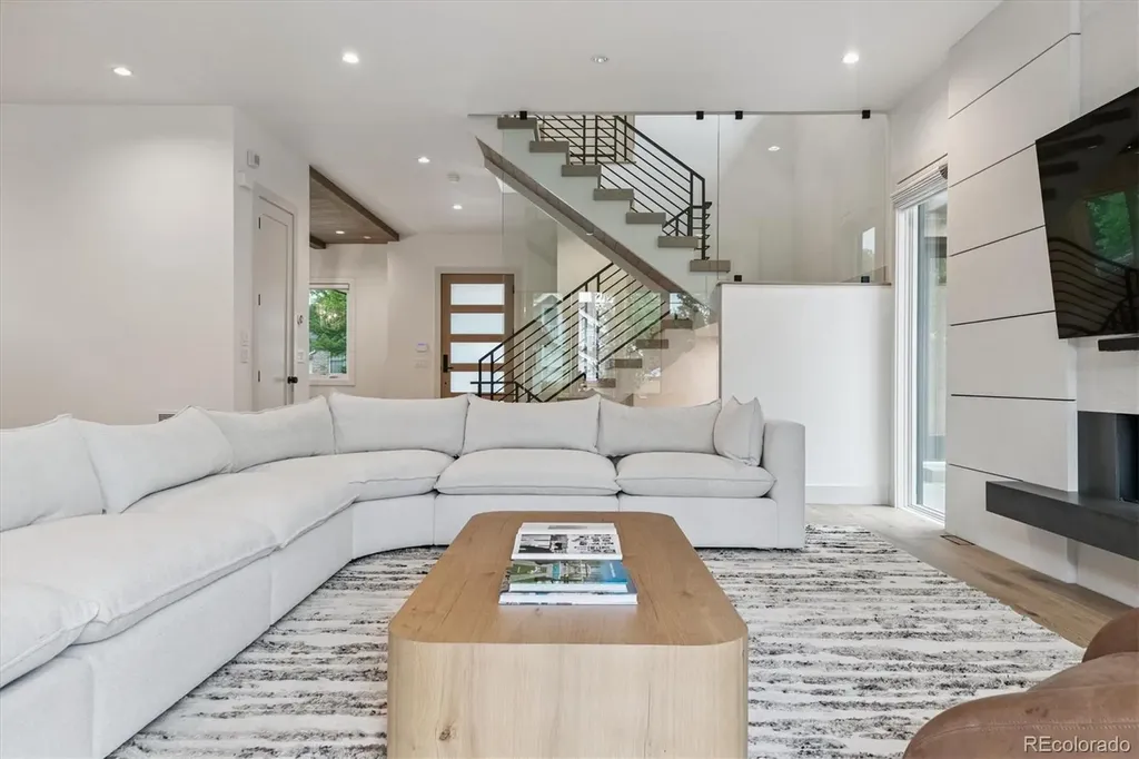 1377 S Saint Paul Street Denver CO 80210