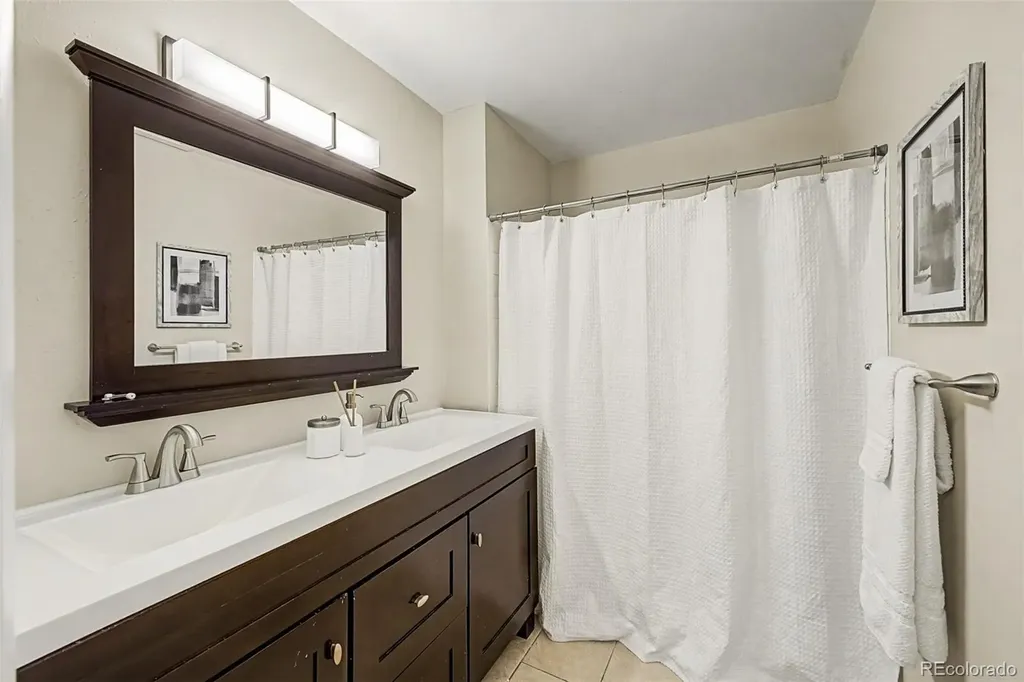 2975 S Revere Street Aurora CO 80014