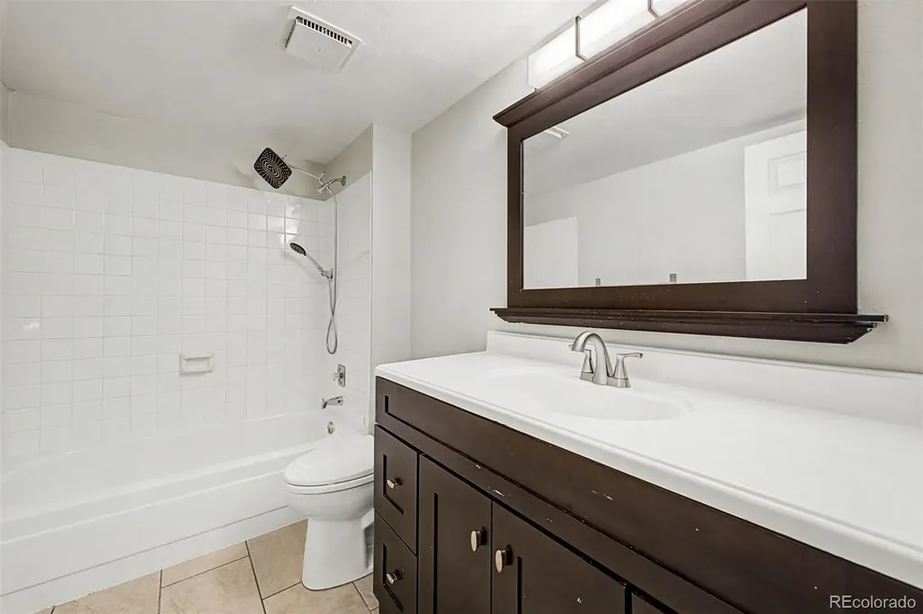 2975 S Revere Street Aurora CO 80014