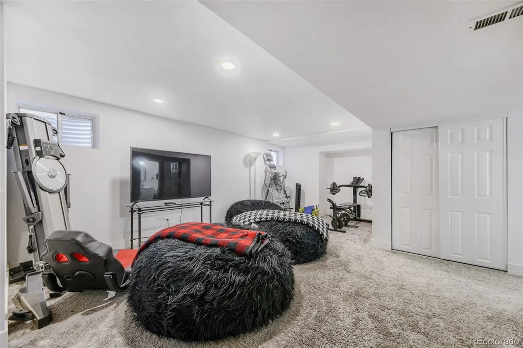 211 Durham Court Castle Pines CO 80108