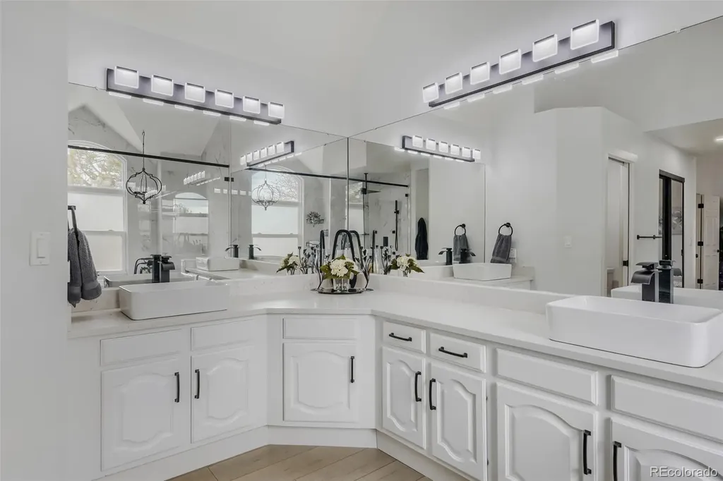 211 Durham Court Castle Pines CO 80108