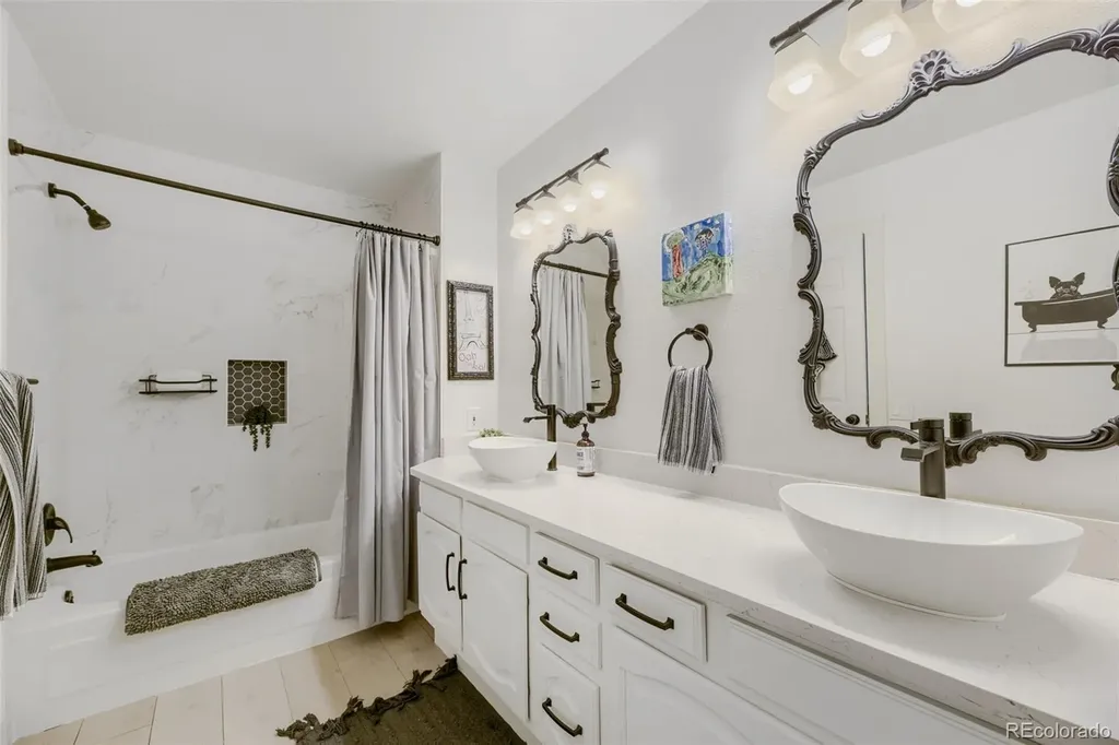 211 Durham Court Castle Pines CO 80108