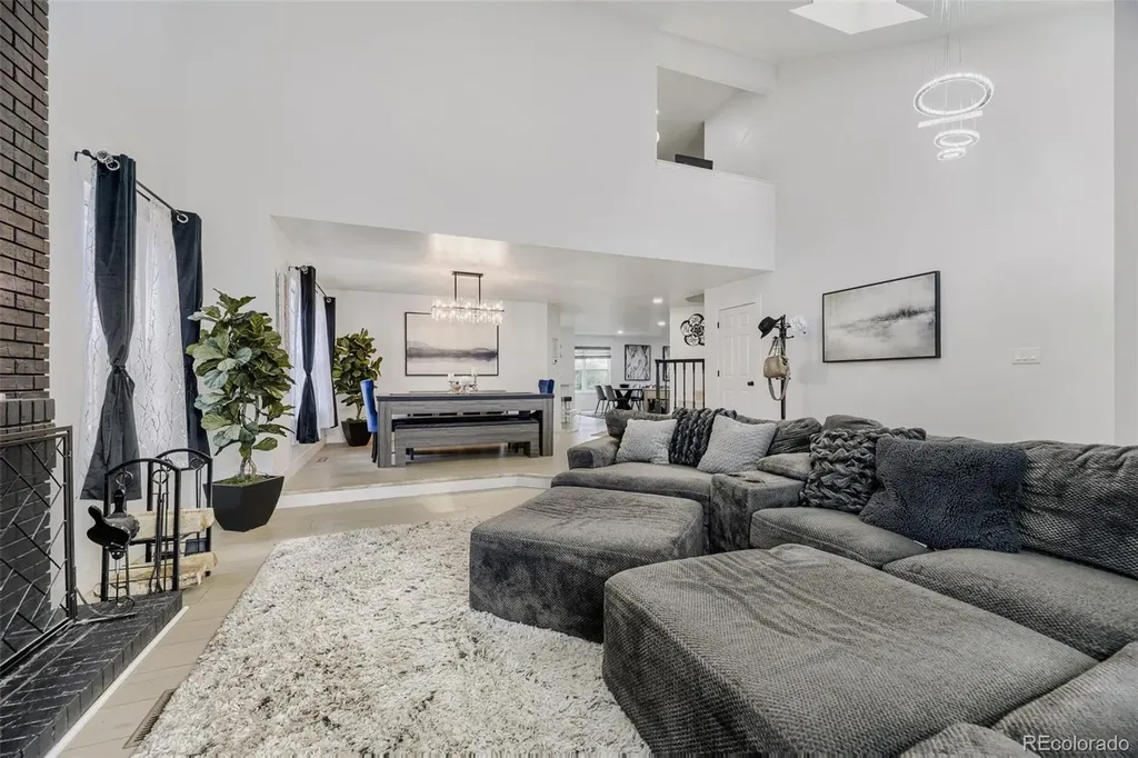 211 Durham Court Castle Pines CO 80108