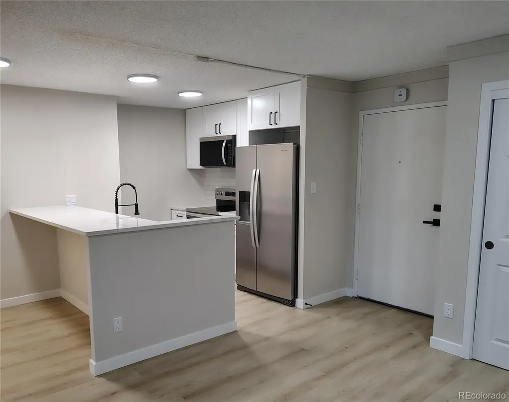 2880 S Locust Street Denver CO 80222