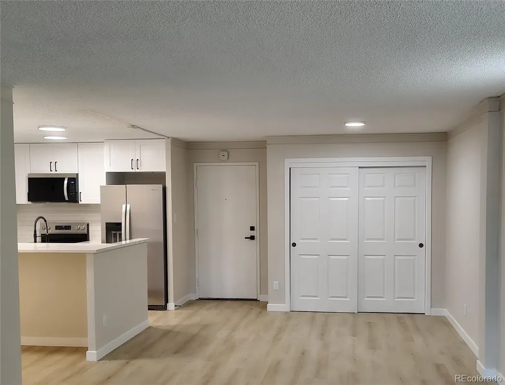 2880 S Locust Street Denver CO 80222