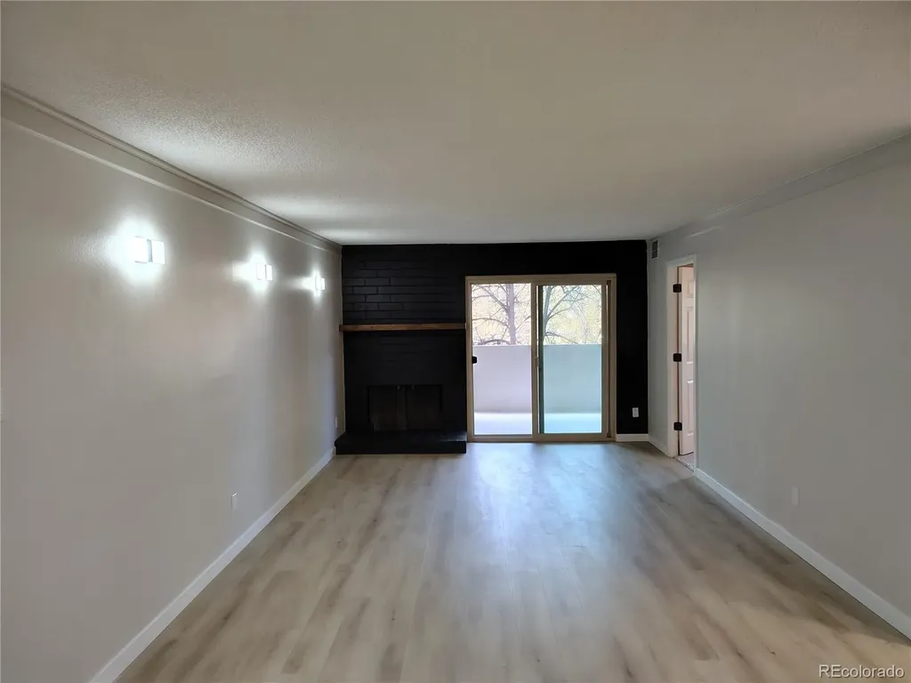 2880 S Locust Street Denver CO 80222
