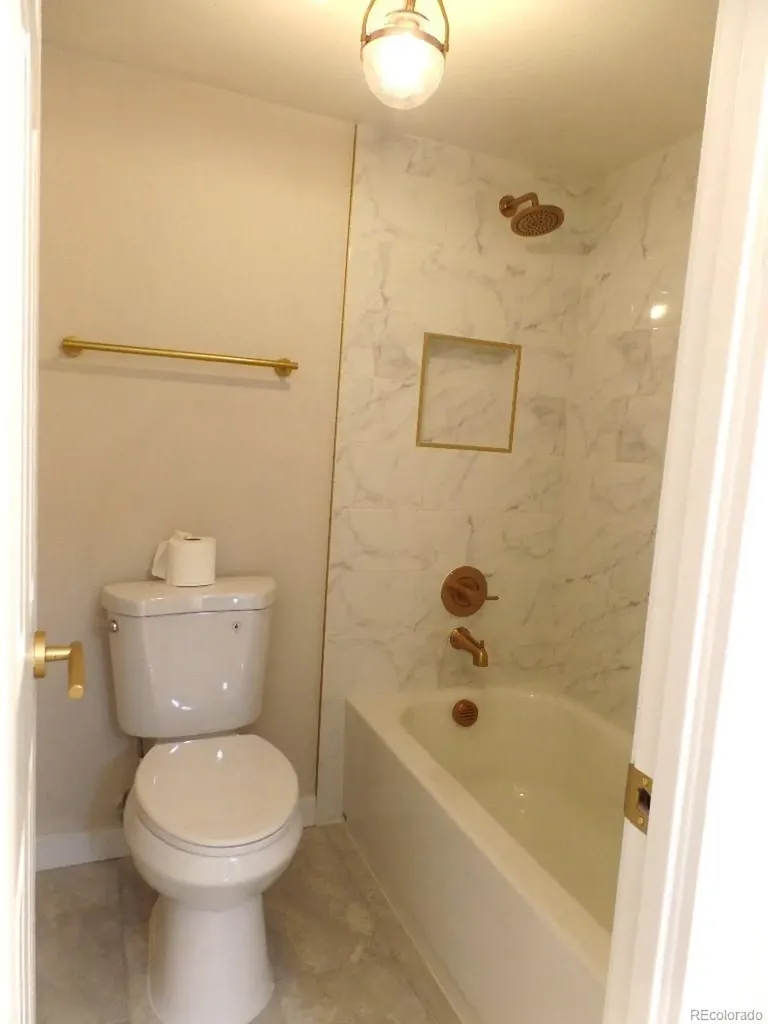 2880 S Locust Street Denver CO 80222