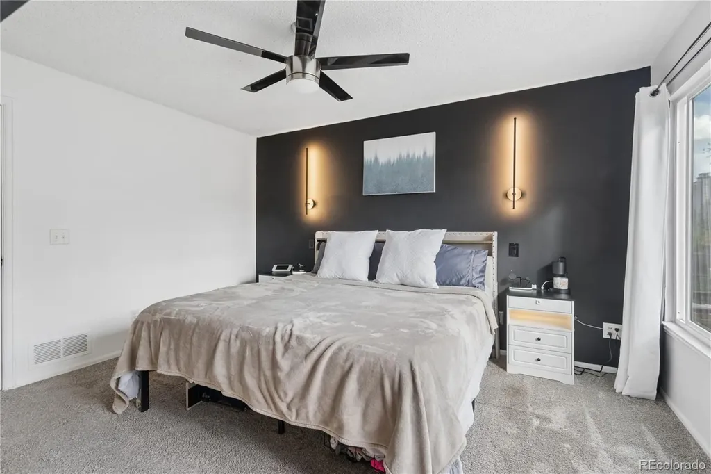 9872 Garwood Street Littleton CO 80125