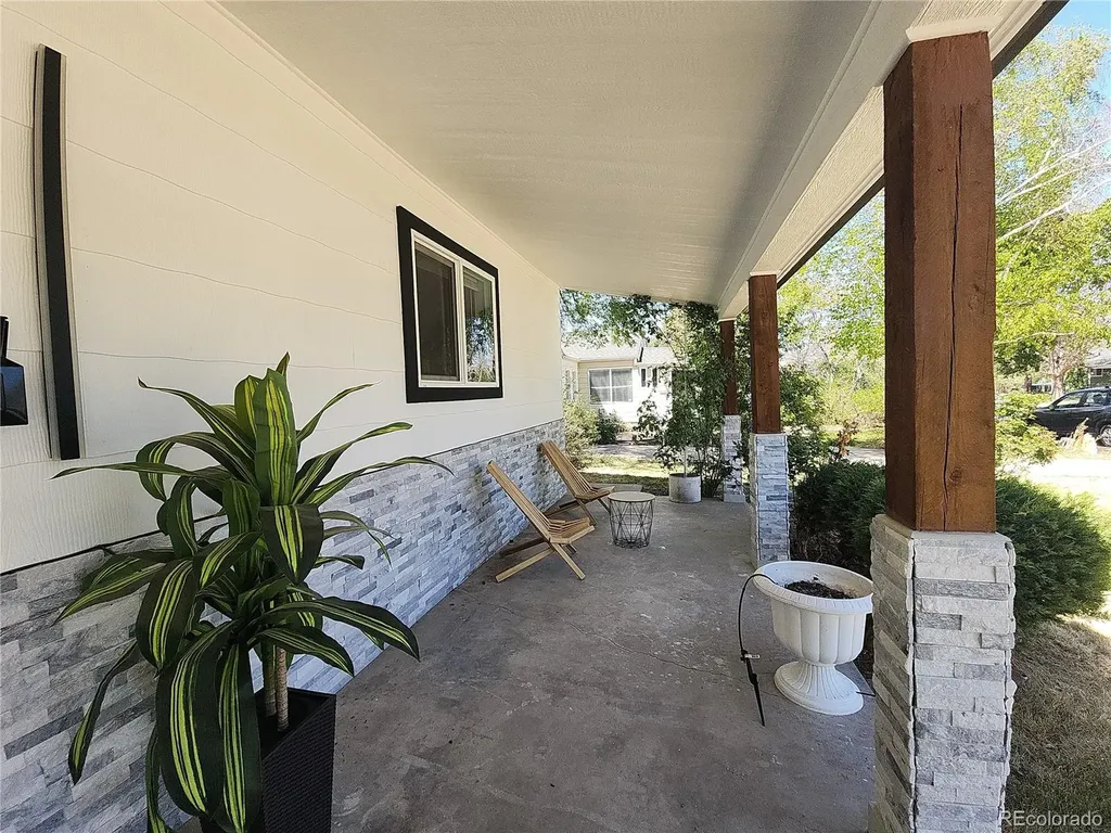 3227 S Grape Street Denver CO 80222