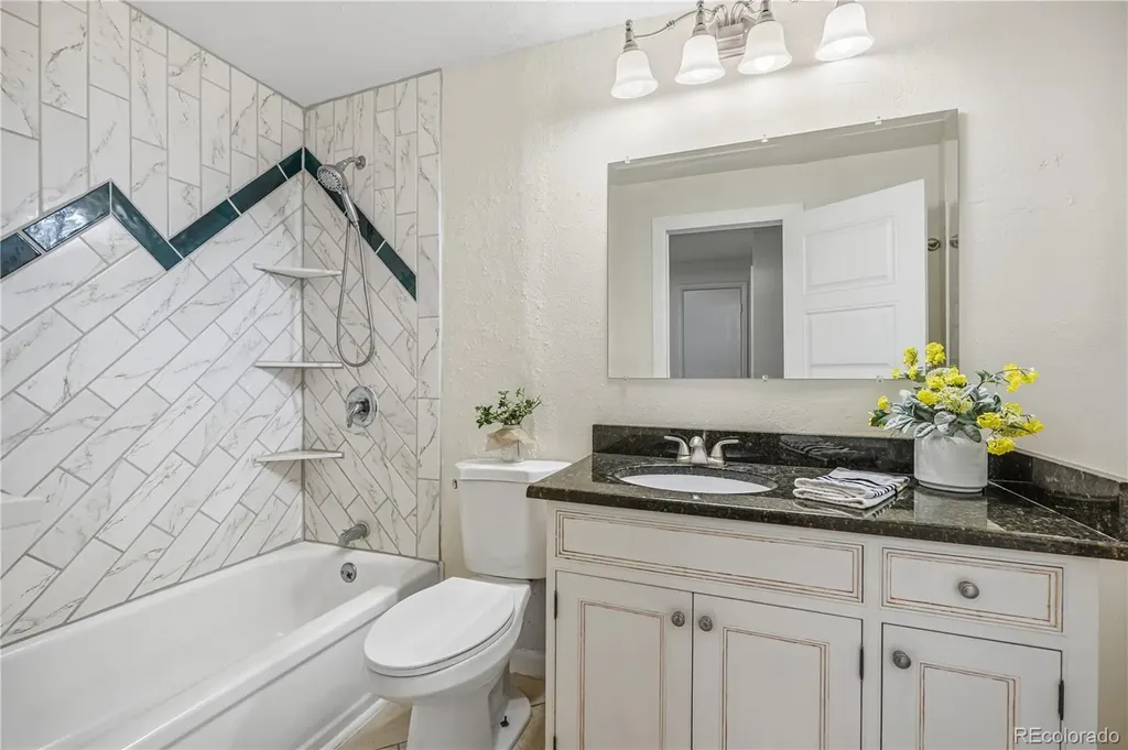 7700 W Glasgow Place Littleton CO 80128
