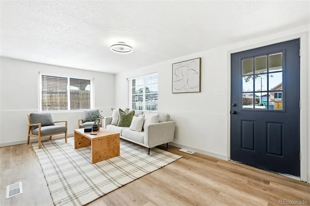 3130 W Longfellow Place Denver CO 80221