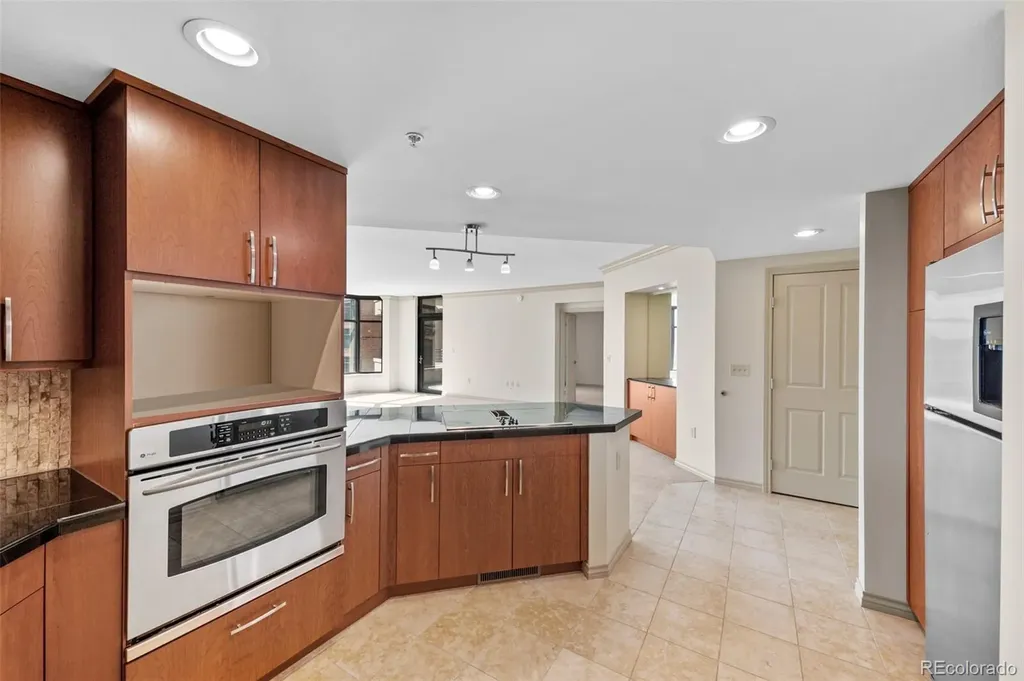 8100 E Union Avenue Denver CO 80237