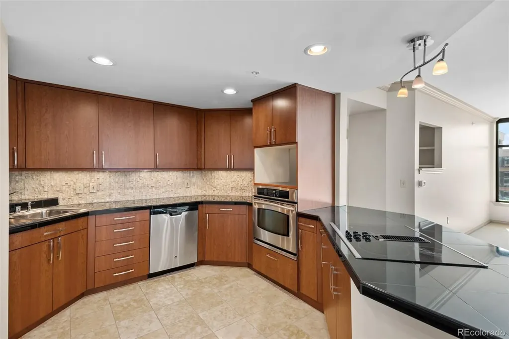 8100 E Union Avenue Denver CO 80237