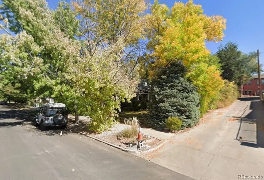 1472 S York Street Denver CO 80210