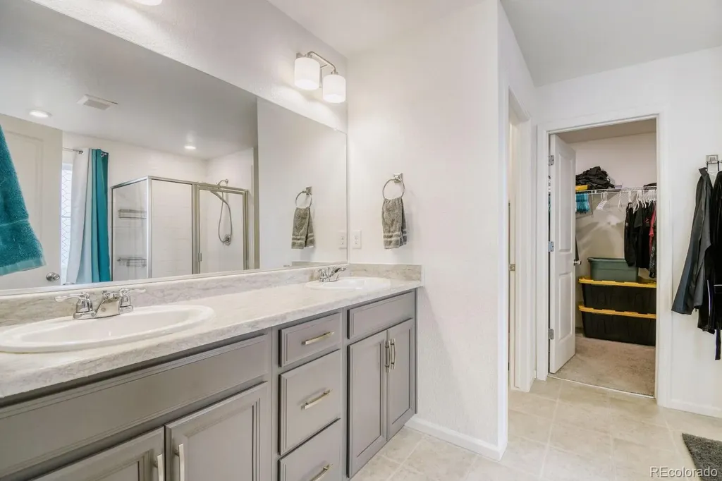 6096 N Nepal Street Aurora CO 80019