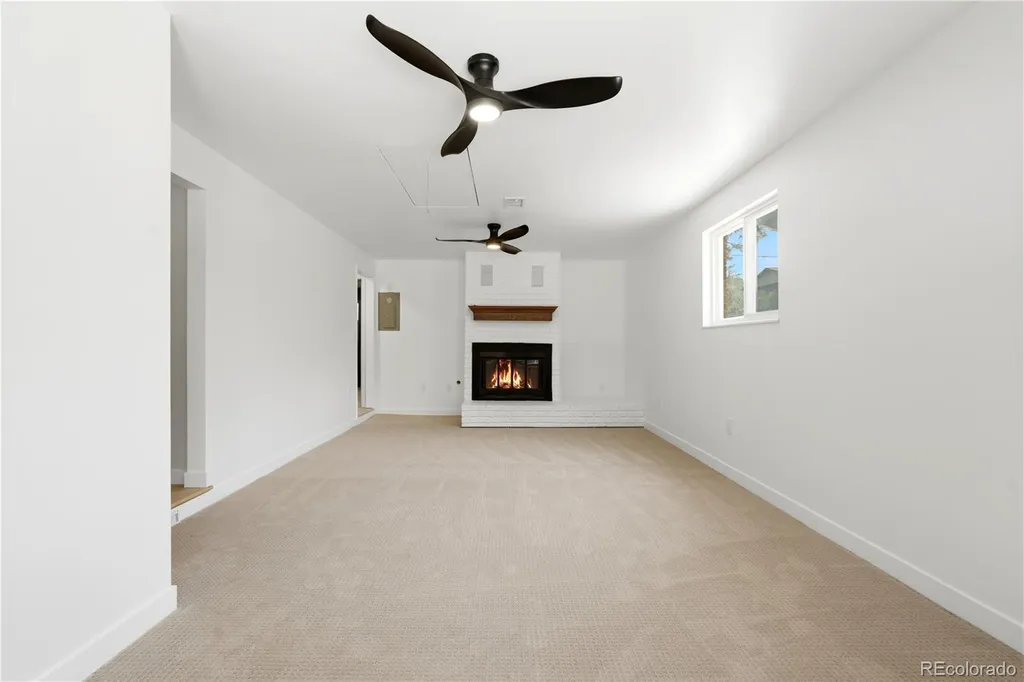 4264 W Radcliff Avenue Denver CO 80236
