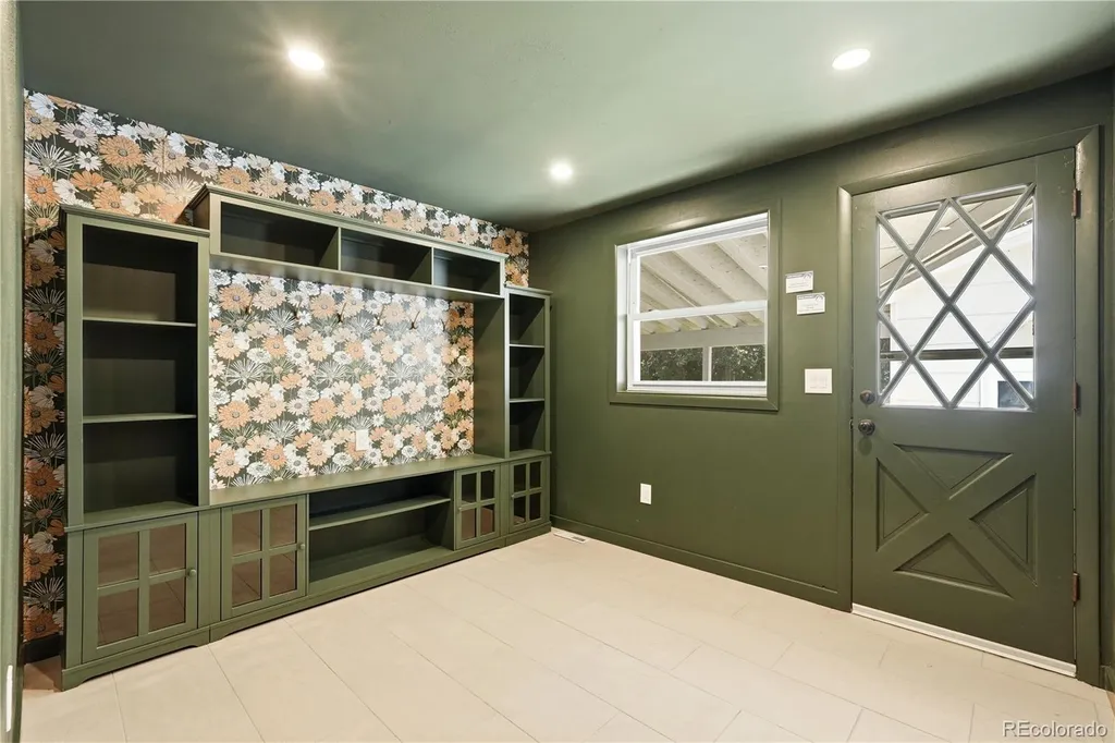 4264 W Radcliff Avenue Denver CO 80236