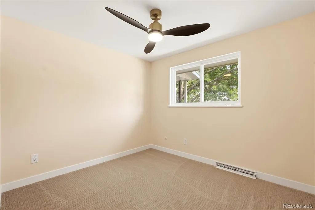 4264 W Radcliff Avenue Denver CO 80236
