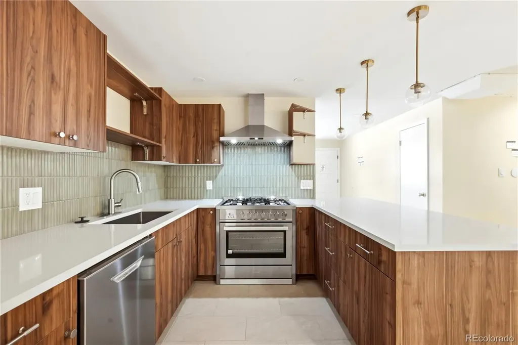 4264 W Radcliff Avenue Denver CO 80236