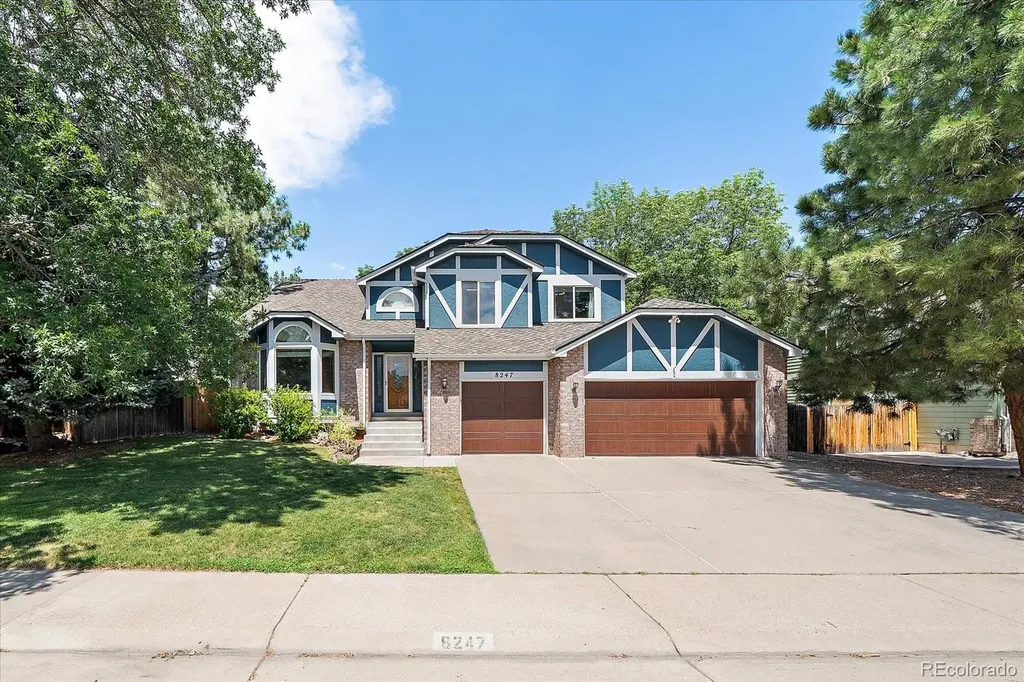 8247 W Chestnut Avenue Littleton CO 80128