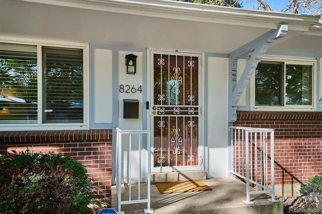 8264 E Kenyon Drive Denver CO 80237