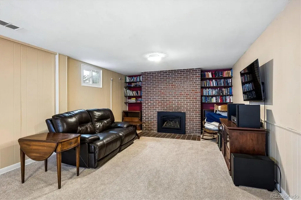 8264 E Kenyon Drive Denver CO 80237
