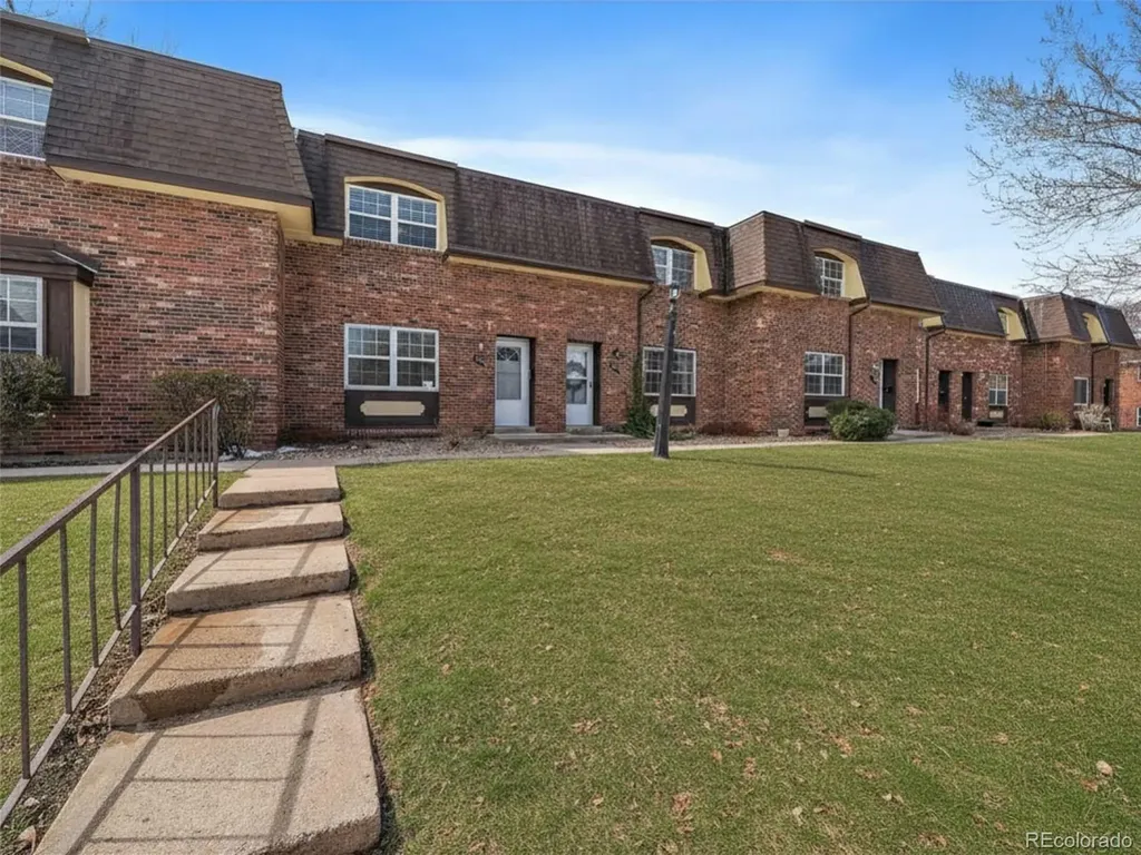 5543 S Lowell Boulevard Littleton CO 80123
