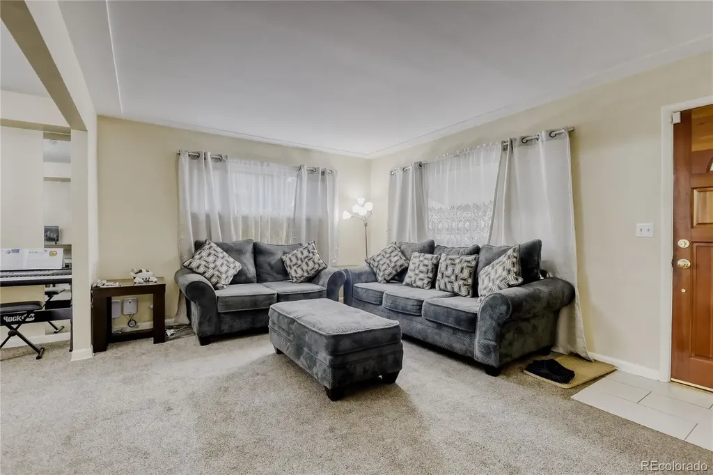1620 S Perry Street Denver CO 80219
