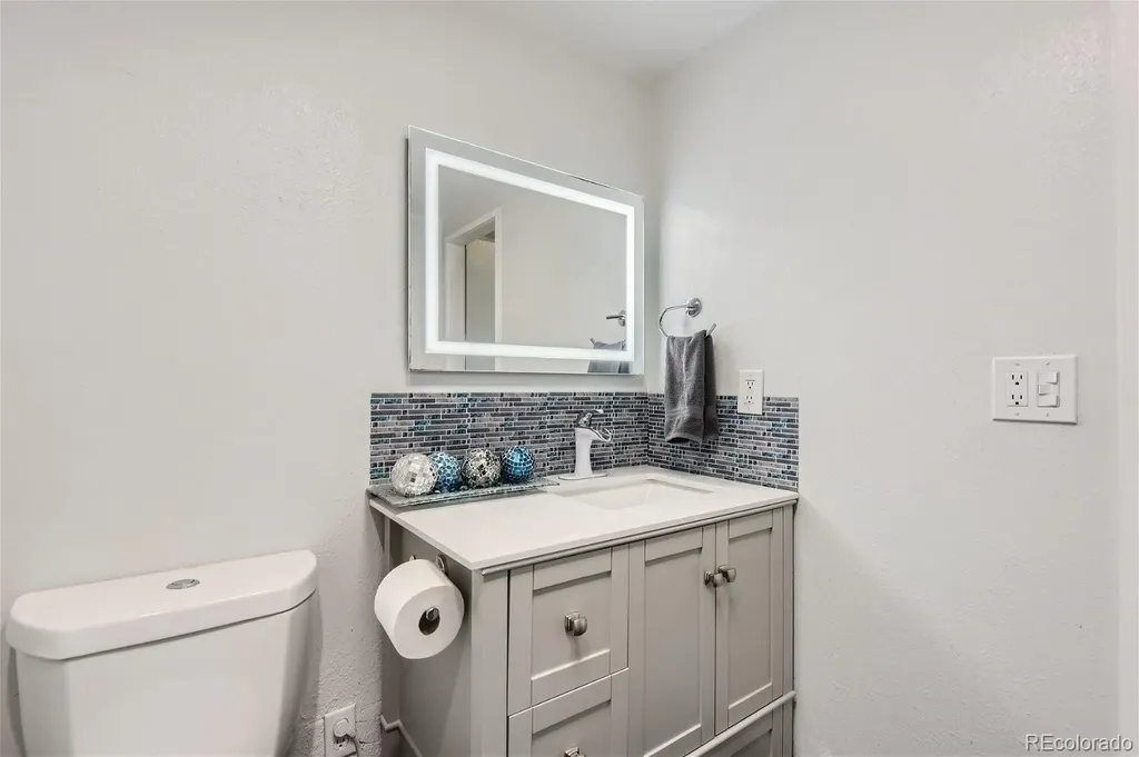 7877 E Mississippi Avenue Denver CO 80247