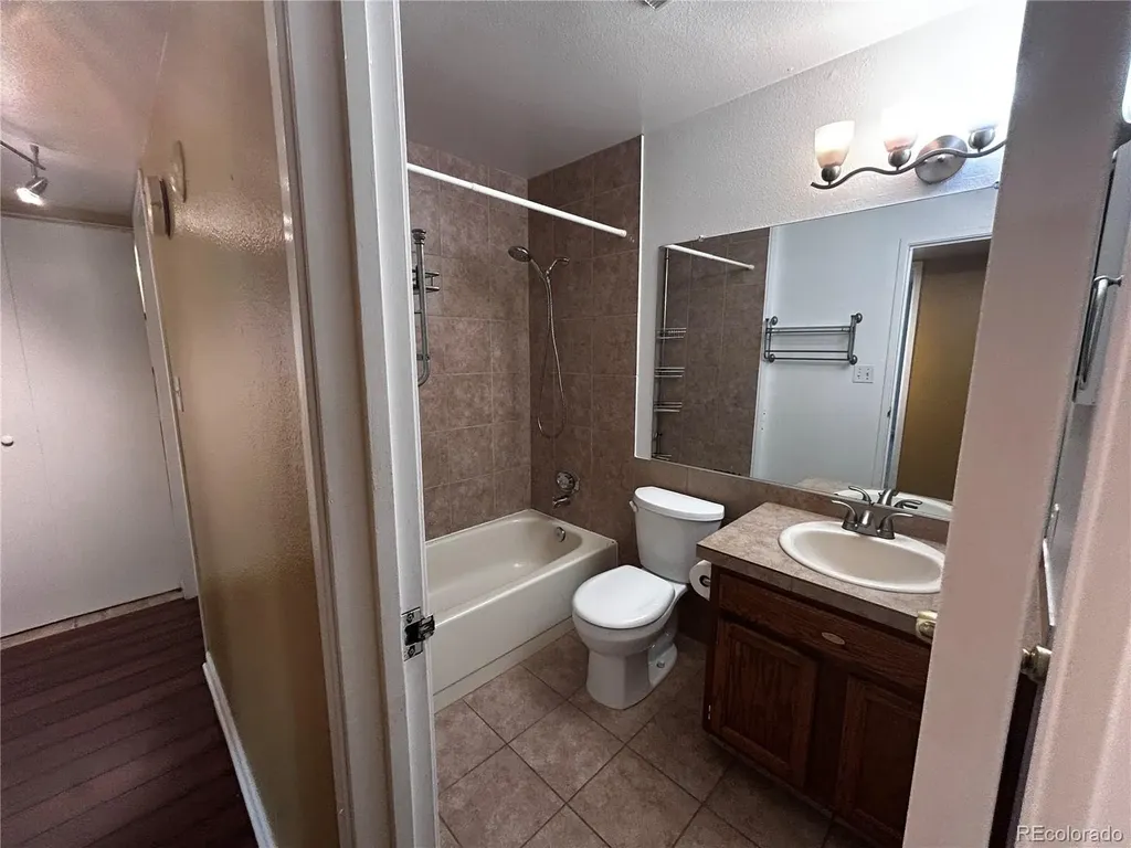 4400 S Quebec Denver CO 80237