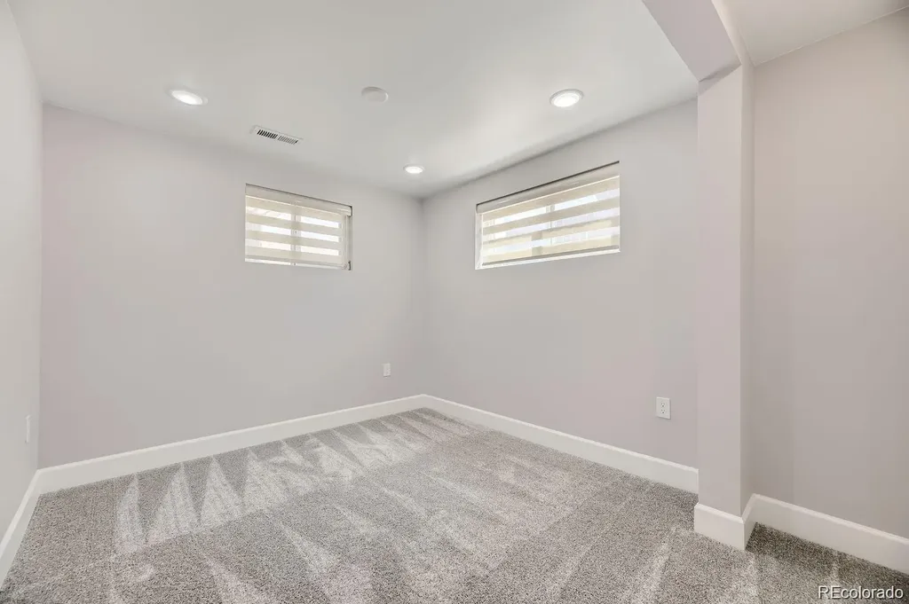 3227 N Steele Street Denver CO 80205