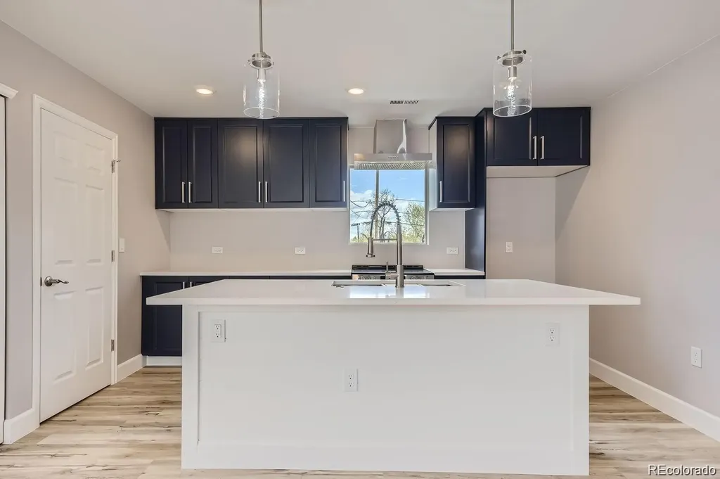 3227 N Steele Street Denver CO 80205