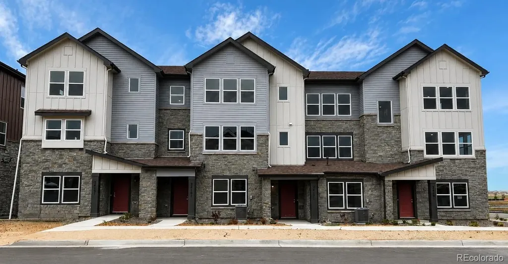 24111 E 54th Place Aurora CO 80019
