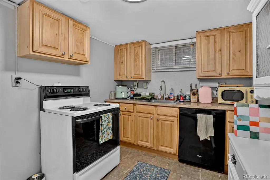 3505 Meade Street Denver CO 80211