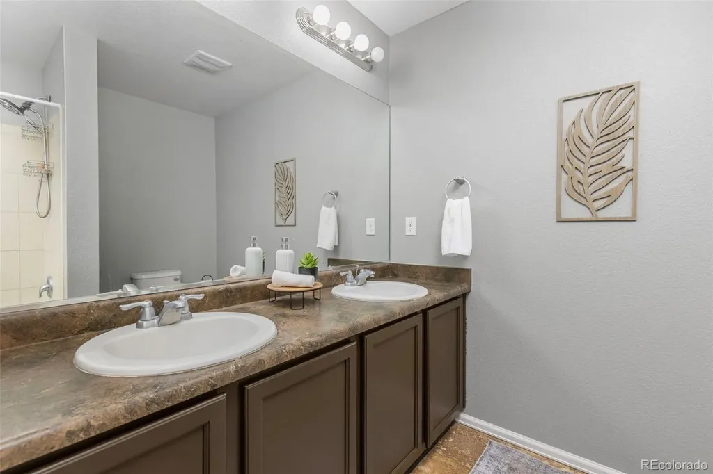 10268 Norfolk Street Commerce City CO 80022