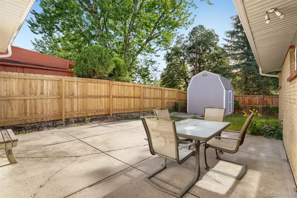 6180 Dover Street Arvada CO 80004